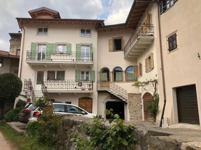 Api Tenna Apartments Glicine 1 Exterior photo